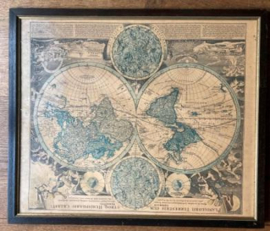 Oude ingelijste Wereldkaart