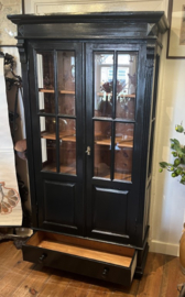 Prachtige Antieke Zwarte Vitrinekast / Buffetkast