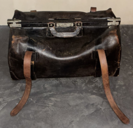 Antieke / Vintage Robuuste Bruin Leren Dokterstas (Gladstone model) – Eerste helft 20e eeuw