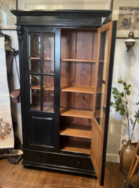 Prachtige Antieke Zwarte Vitrinekast / Buffetkast