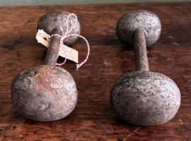 Set Antieke Gietijzeren Dumbbells / Halters
