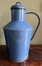 Vintage emaille melkbus