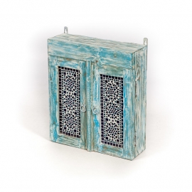 orientalischer Badezimmerschrank mit blauen Mosaikplatten