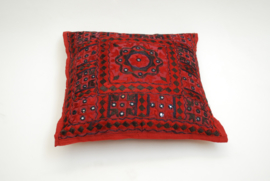 Oriental pillow with mirrors