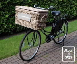 Middelgrote rotan fietsmand/koffer (62x37x38cm)