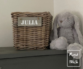 Vierkante mand met naam (27x27x25cm)