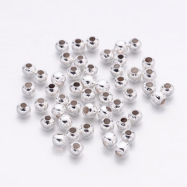 Spacer Beads zilverkleur. ± 75 stuks.