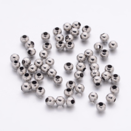 Spacer Beads platinumkleur. ± 75stuks.