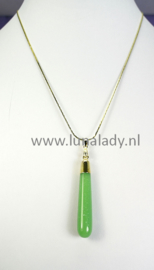 Edelsteen aan ketting  N2