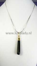 Edelsteen aan ketting  N3