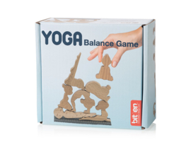 Yoga balance game  van hout