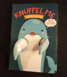 Boekje "knuffel me kleine dolfijn" met zachte knuffelarmen