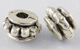 Tibetaans zilver tussenkralen 5.5x3.5mm K09 Aantal 20