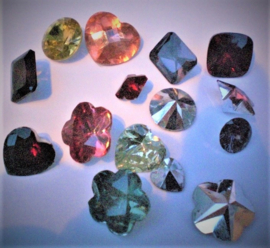 100 x Cabochons gemengde kleuren en vormen