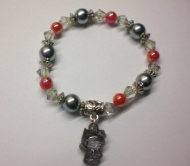 Armband grijs rood met hello kitty hanger