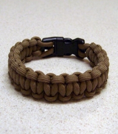 Armband gemaakt met paracord