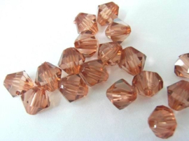 500 Facetkralen bruin 6mm