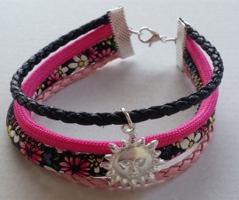 armband zwart roze bloemetjes
