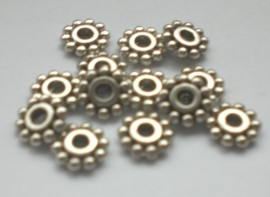 Tibetaans zilveren tussenkralen 6.5mm aantal 25