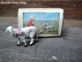 Dollhouse miniature sheep in box (no.1) in one inch scale