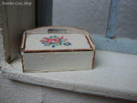 Dollhouse miniature storage box with lids in 1" scale