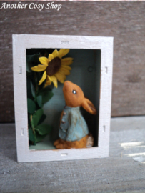 Poppenhuis miniatuur kijkkastje konijntje schaal 1:12