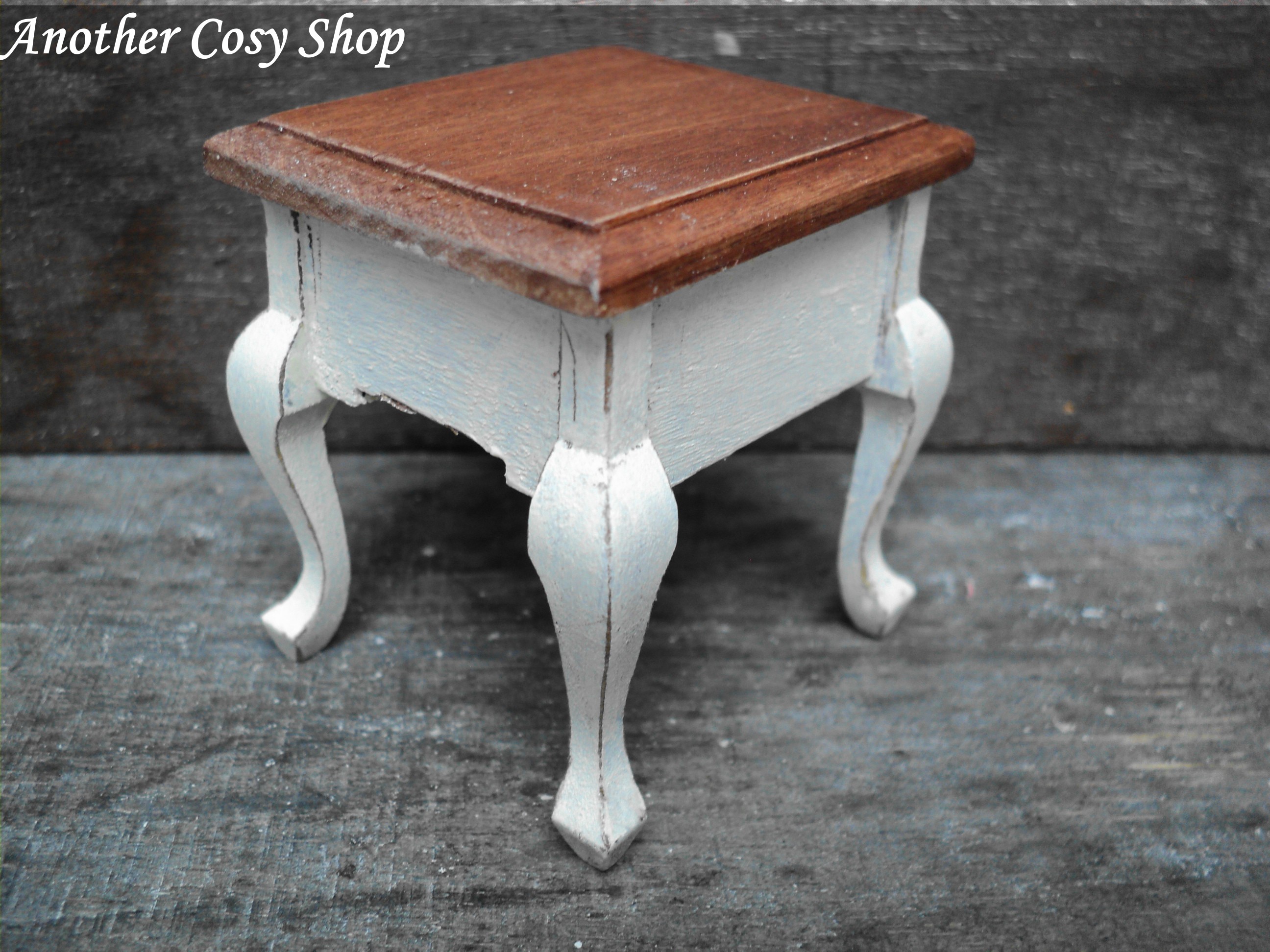 Dollhouse miniature side table 1" scale