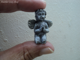 Angel with folded hands