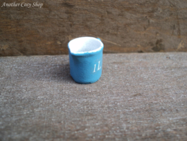 Dollhouse miniature measuring cup 1 litre in 1"scale