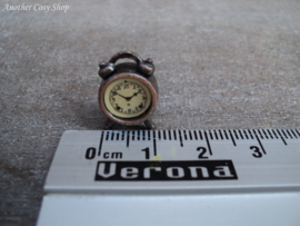 Dollhouse miniature alarm clock 1"scale
