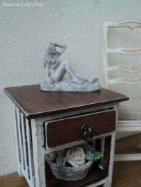 Dollhouse miniature statue sitting artistic nude (no. 4)