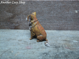 Poppenhuis miniatuur chihuahua (zittend) schaal 1;12