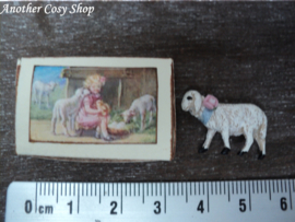 Poppenhuis miniatuur schaapje in doosje schaal 1:12 (no.2)