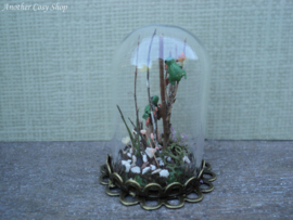 Dollhouse miniature glass dome with frogs decoration 1" scale