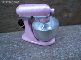Dollhouse miniature  stand mixer in 1" scale