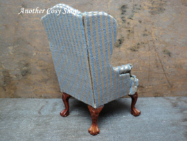 Dollhouse miniature armchair 1" scale