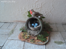 Dollhouse garden decoration plant pot with nest and bird 1"scale