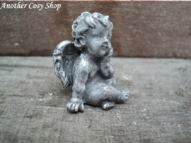 Statue angel with one hand under chin in 1" scale