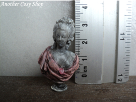 Dollhouse miniature Victorian lady (large)