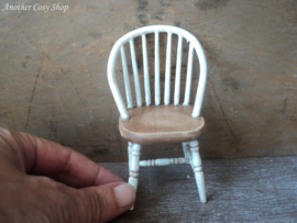 Dollhouse miniature stick back chair white 1" scale