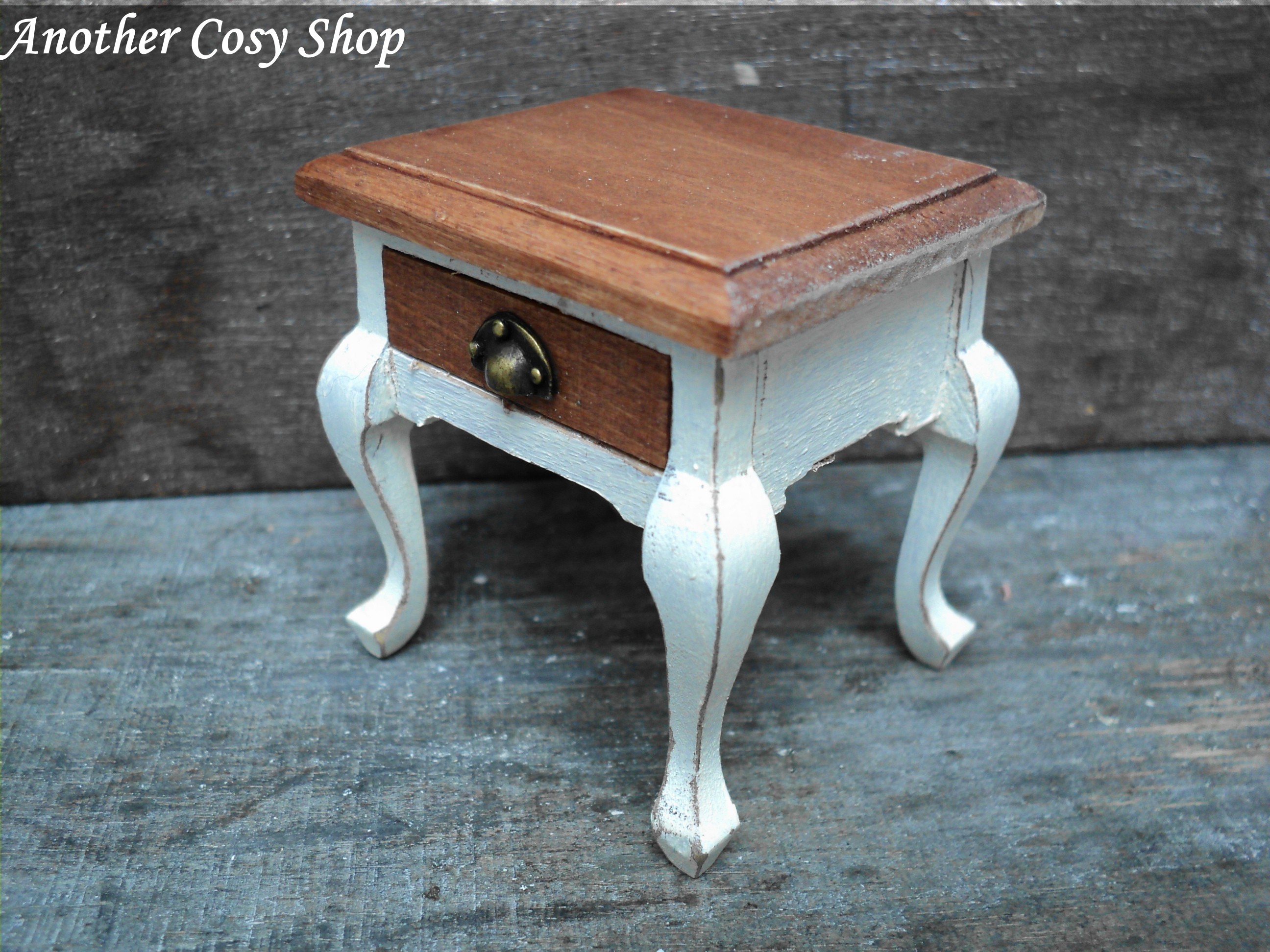 Dollhouse miniature side table 1" scale