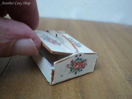 Dollhouse miniature storage box with lids in 1" scale
