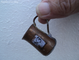 Puppenhaus-Miniatur-Krug aus Brocante-Metall im Maßstab 1:12
