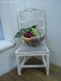 Dollhouse miniature bowl with grapes 1"scale