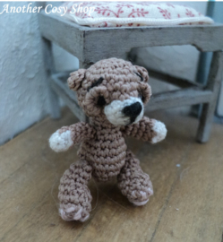 Dollhouse miniature cuddle bear in 1" scale