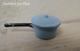 Dollhouse miniature small saucepan with lid 1"scale