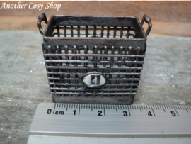 Poppenhuis miniatuur metalen draadmand (groot) schaal 1:12