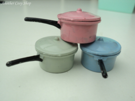 Dollhouse miniature saucepan with lid 1" scale