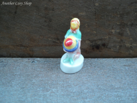 Statue pin-up girl beach ball