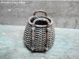 Dollhouse miniature harvest basket (large) in 1" scale